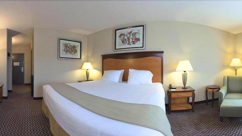 Holiday Inn Express Hotel & Suites Birmingham - Inverness 280 By Ihg Εξωτερικό φωτογραφία
