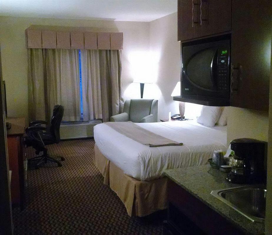 Holiday Inn Express Hotel & Suites Birmingham - Inverness 280 By Ihg Εξωτερικό φωτογραφία