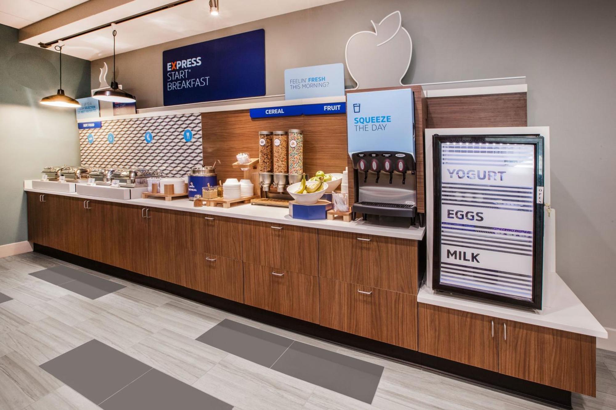 Holiday Inn Express Hotel & Suites Birmingham - Inverness 280 By Ihg Εξωτερικό φωτογραφία