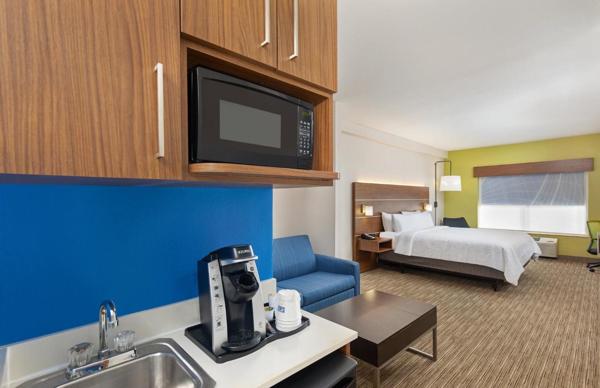 Holiday Inn Express Hotel & Suites Birmingham - Inverness 280 By Ihg Εξωτερικό φωτογραφία