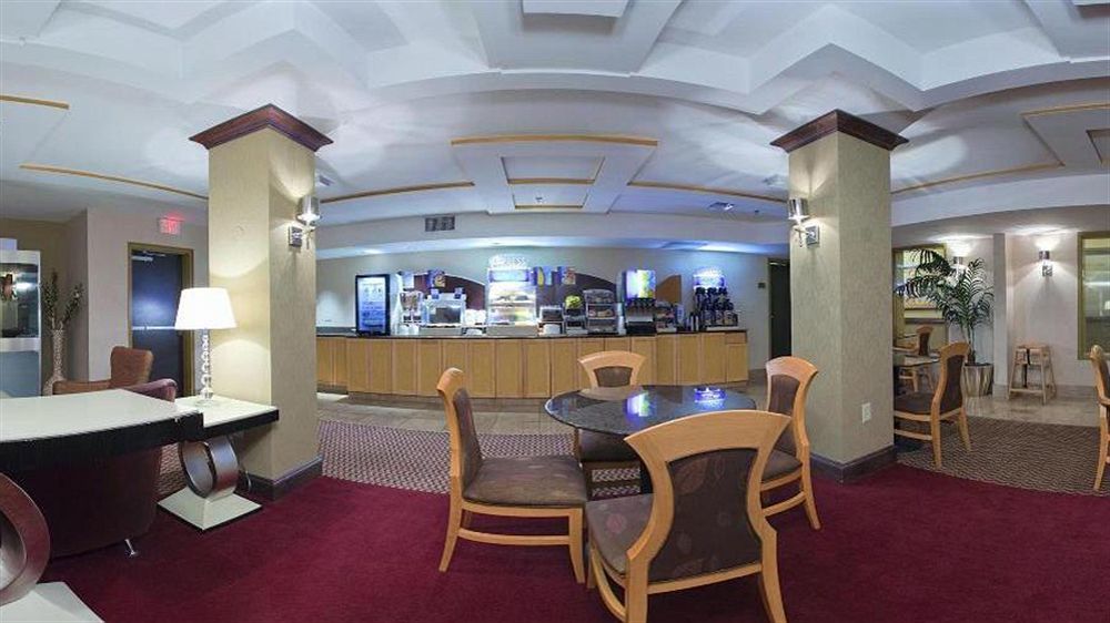 Holiday Inn Express Hotel & Suites Birmingham - Inverness 280 By Ihg Εξωτερικό φωτογραφία